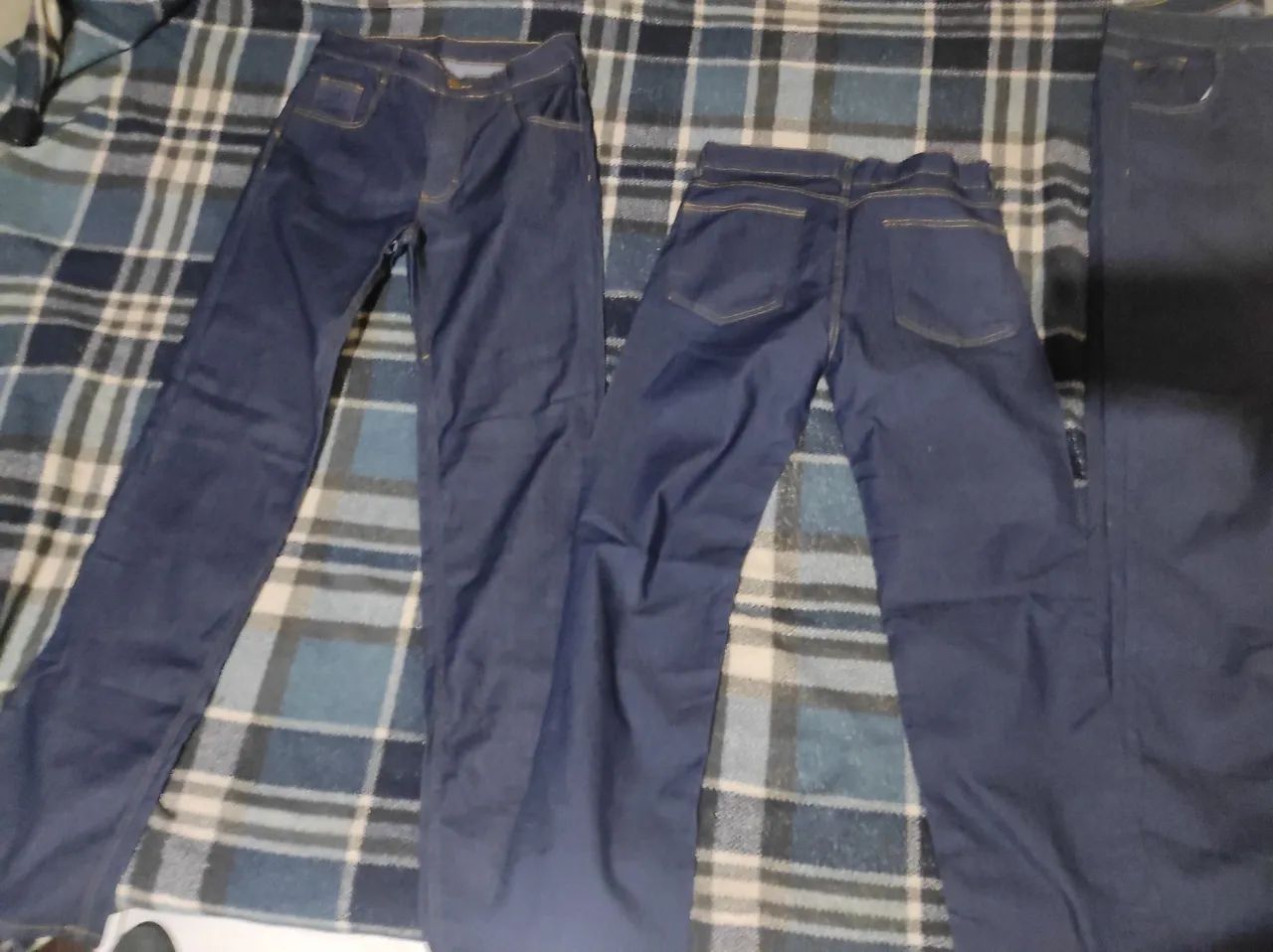 VENDO 3 CALÇAS JEANS 