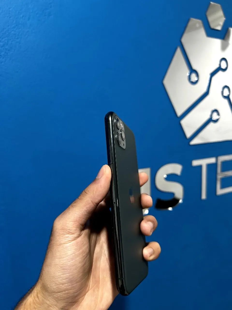iPhone 11 Pro Max 64gb  - Foto 2