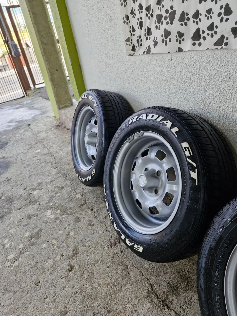 Rodas Chevette ARO 14 4x100 com Pneus ótimos - Foto 5
