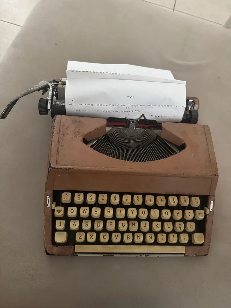 Maquina de escrever antiga