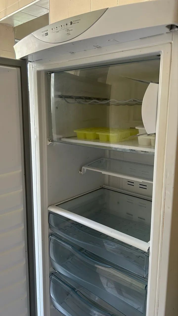 Freezer Vertical / Geladeira Brastemp 228L - Foto 4