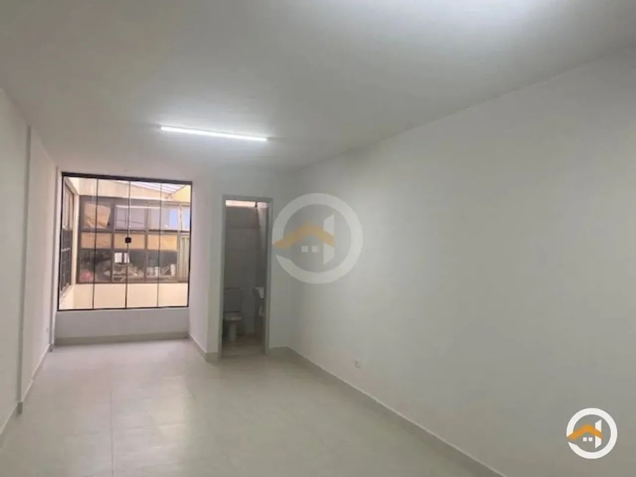 Sala Comercial a venda no setor central 53m2 galeria edificio Ambassador rua 20 - Foto 5