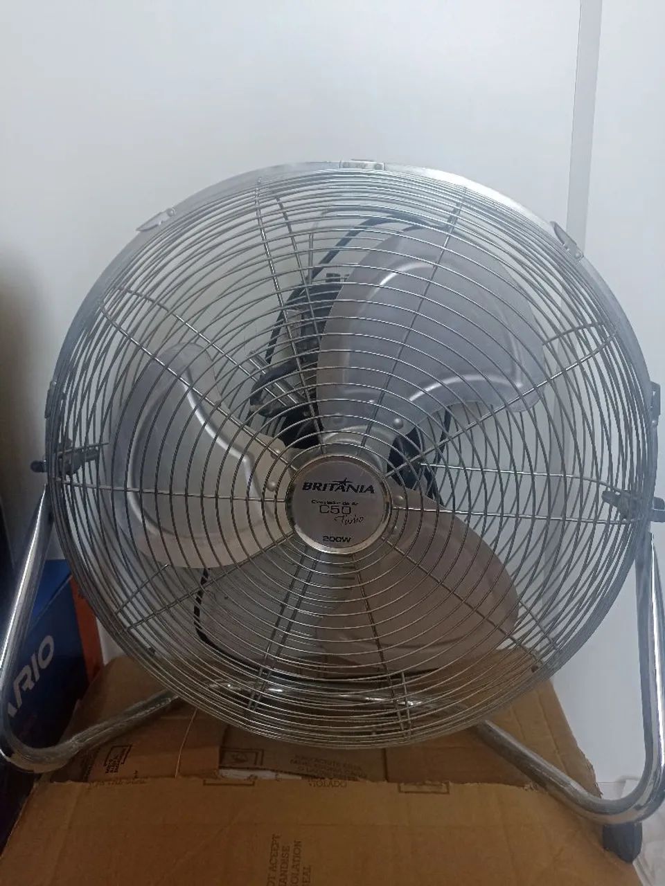 Vendo  Circulador de Ar Britania 200W