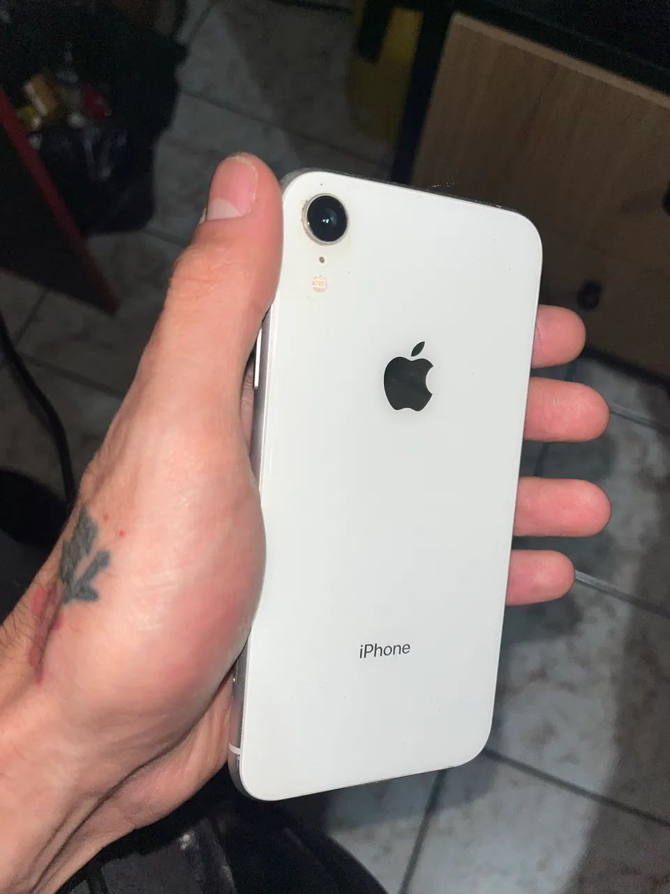 iPhone XR Branco 64GB