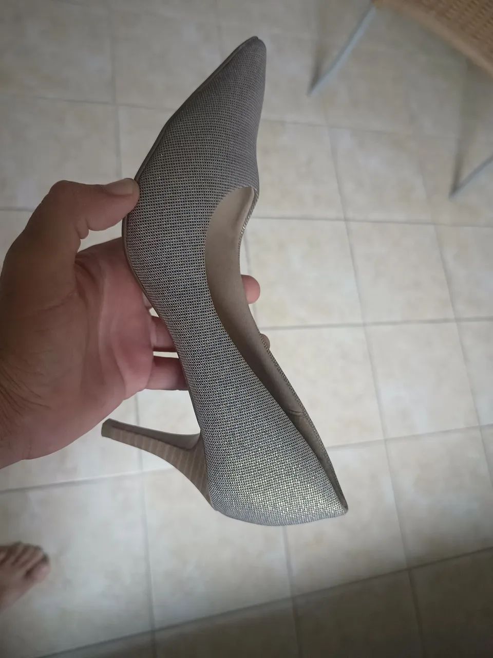 Scarpin Dourado  - Foto 3