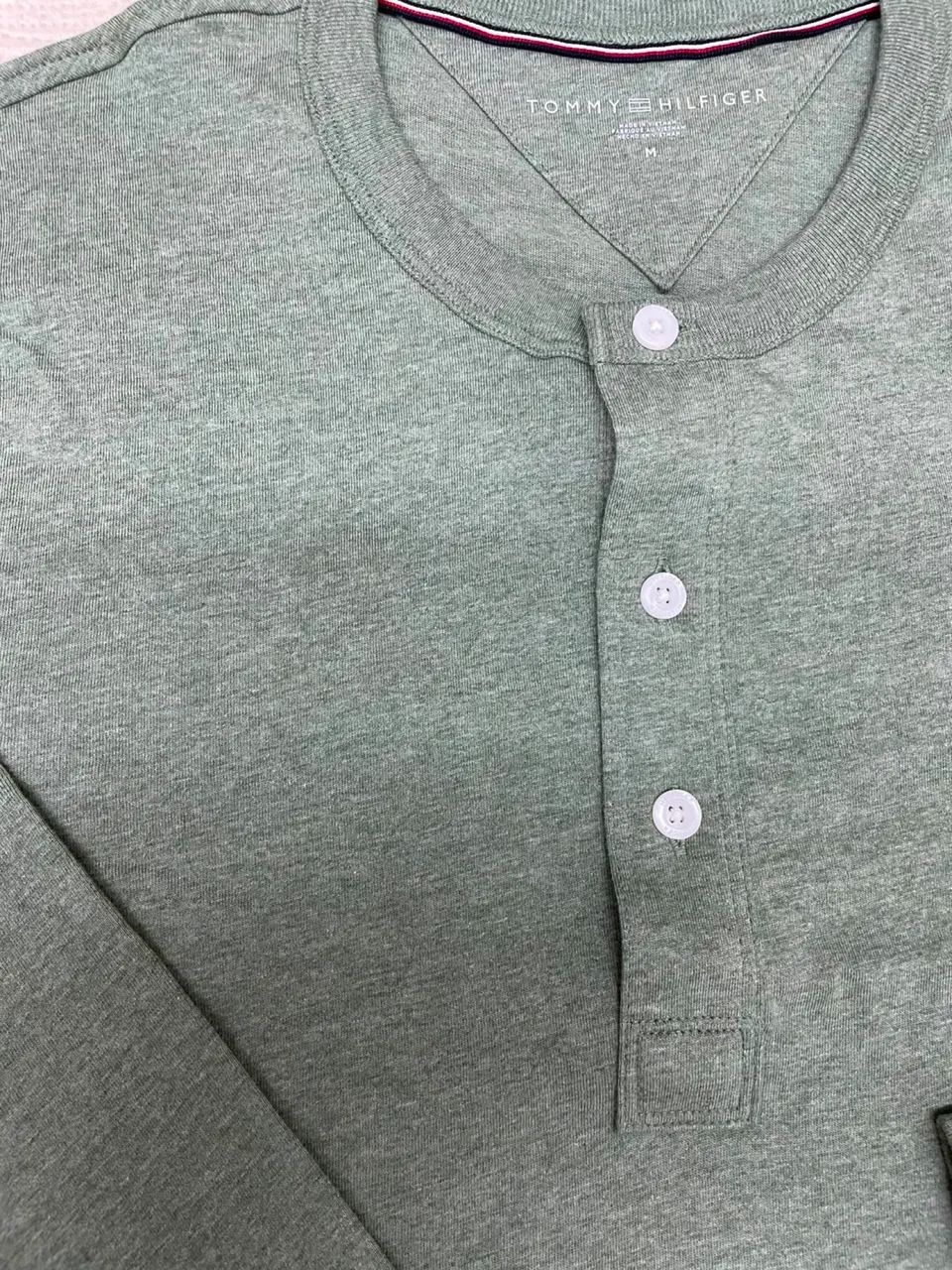 Camisa malha Tommy Hilfiger importada - NOVA/SEM USO  - Foto 5