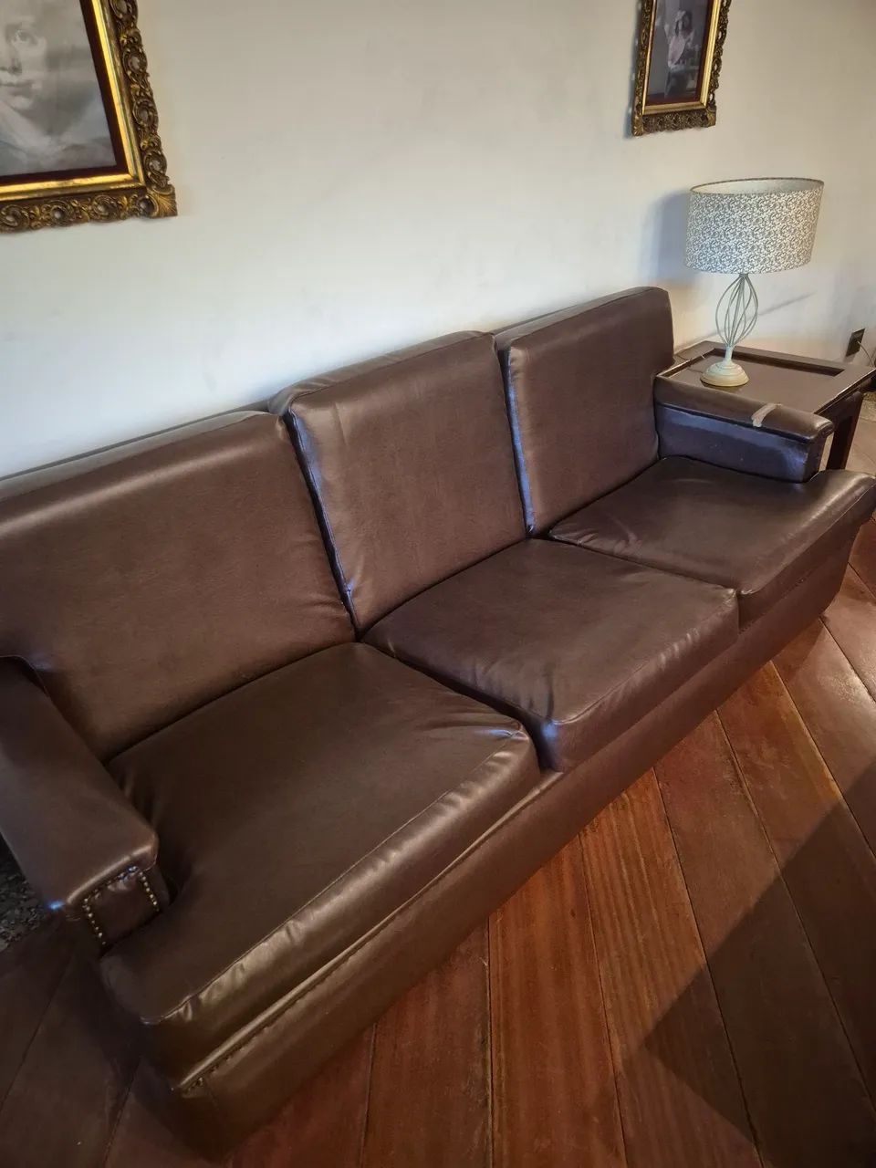 Sofá 3 lugares em couro legítimo  - Foto 2