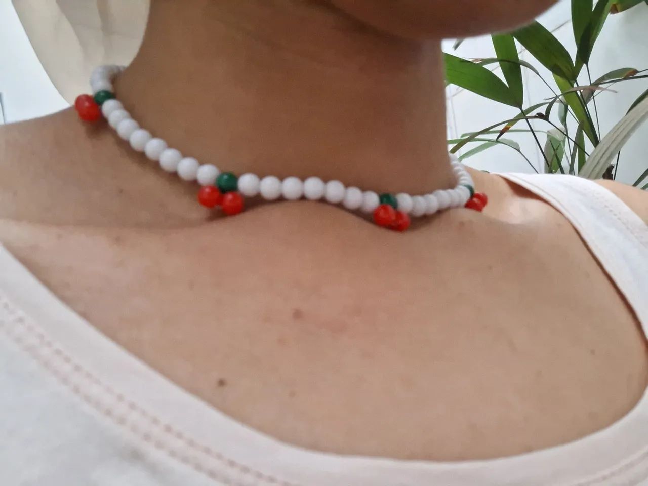 Colar de miçangas cereja artesanal personalizado e pronta entrega