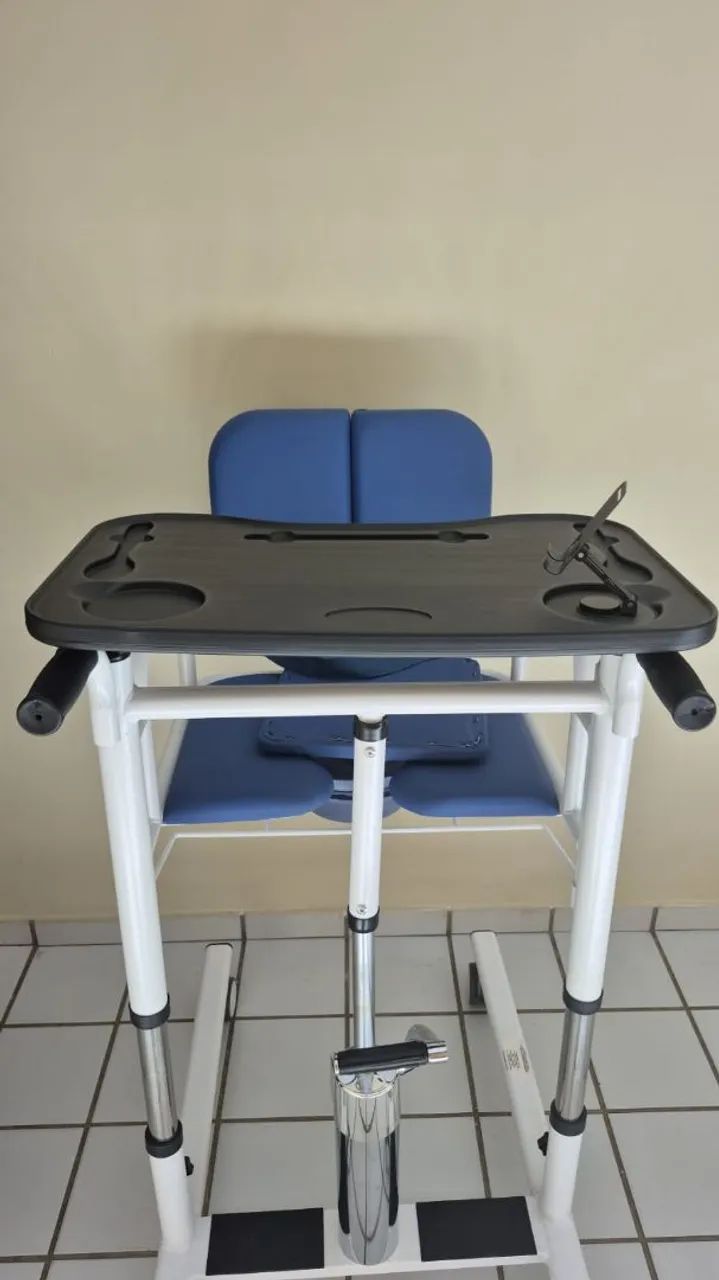 Cadeira hospitalar  - Foto 2