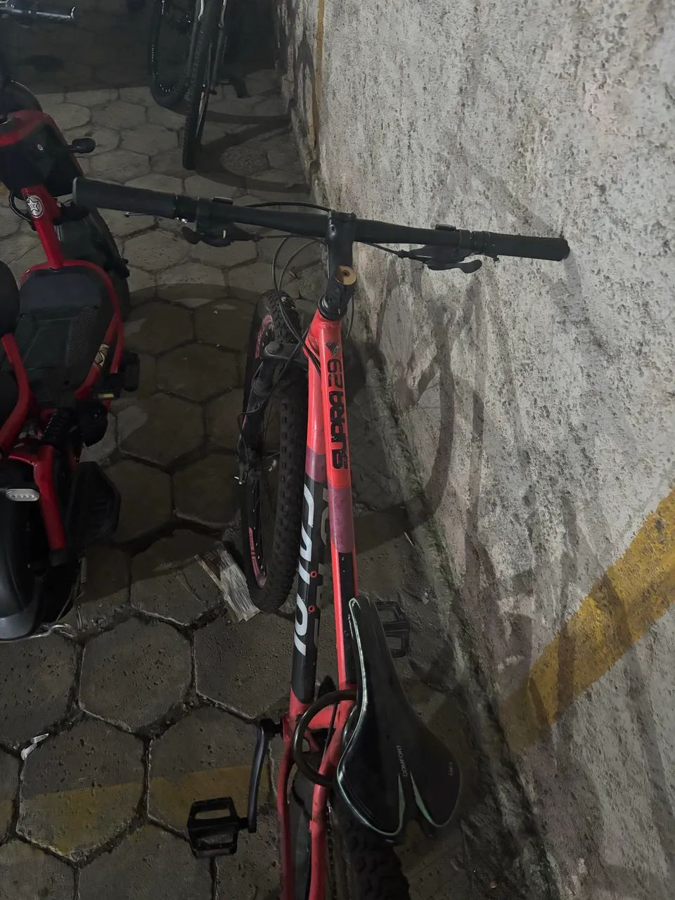 Vende-se bicicleta aro 29  - Foto 3