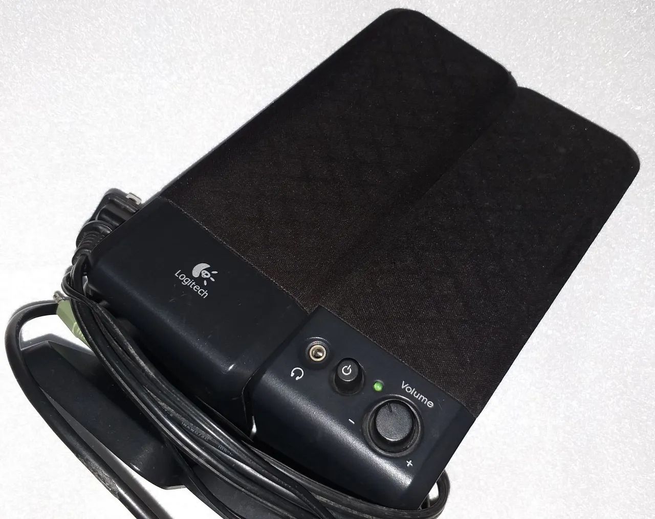 Par de Caixas de Som Logitech R-10 Modelo S-0152A1 Perfeito Estado de Funcionamento ZN SP 