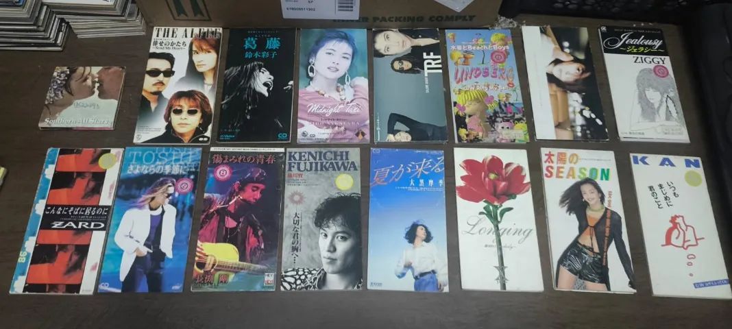 itens de colecionador - 70 mini Disc Singles Japoneses - Foto 4