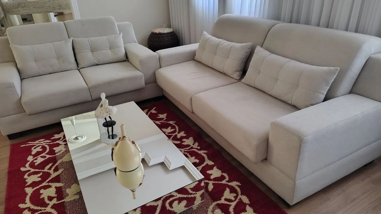 Vendo sofá de 2 e 3 lugares. - Foto 2