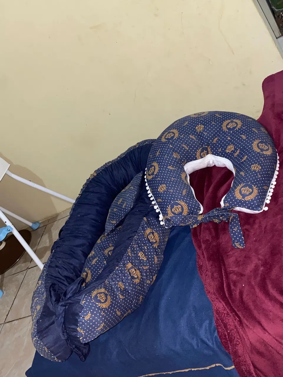 Ninho Redutor, com travesseiro e almofada amamentadora, semi novos