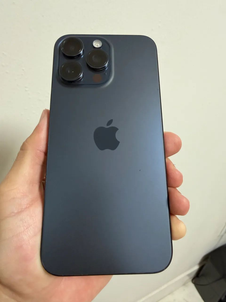 iPhone 15 Pro Max azul