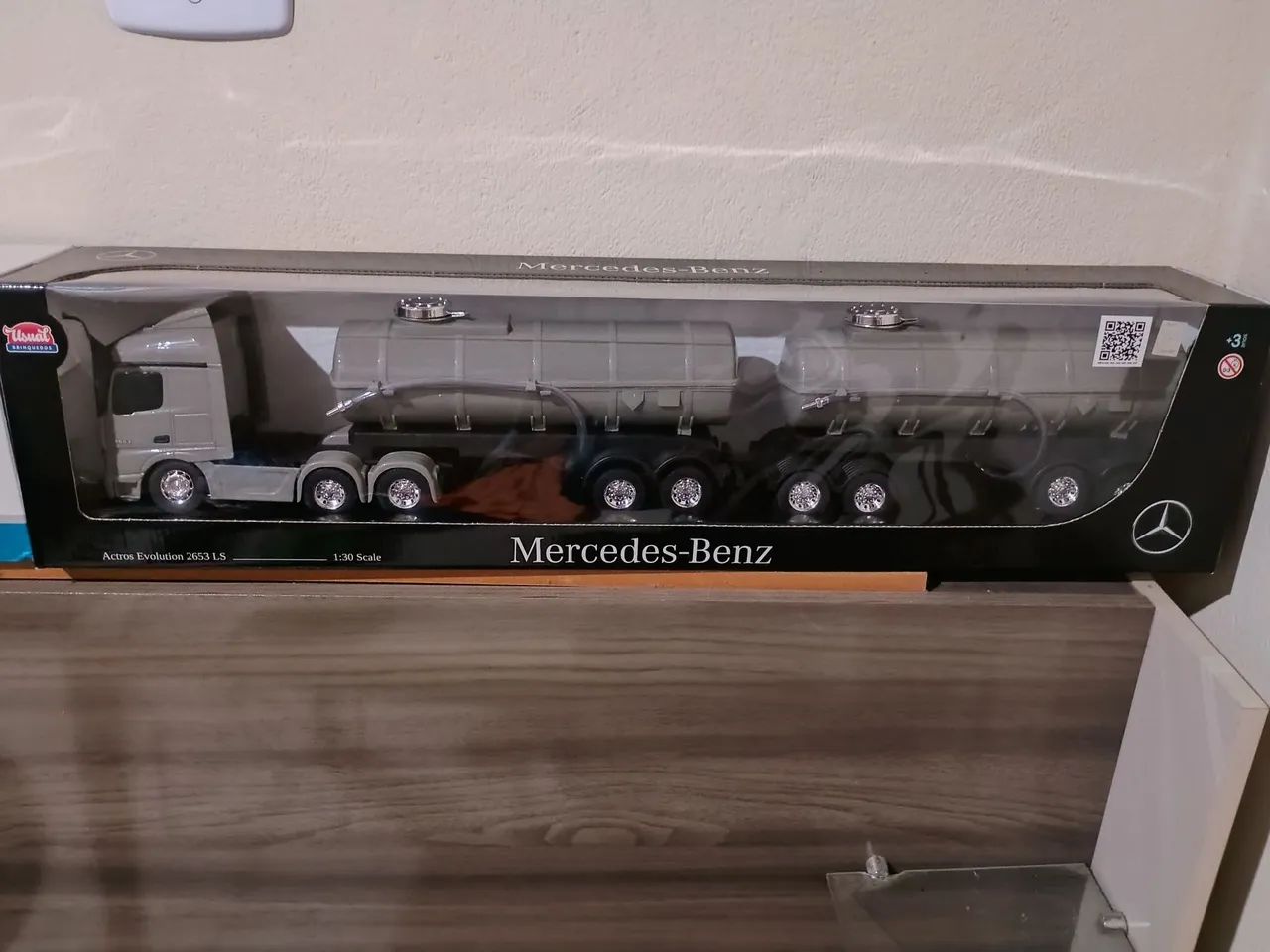Miniatura Mercedes Actros escala 1:30 | novo com nota fiscal