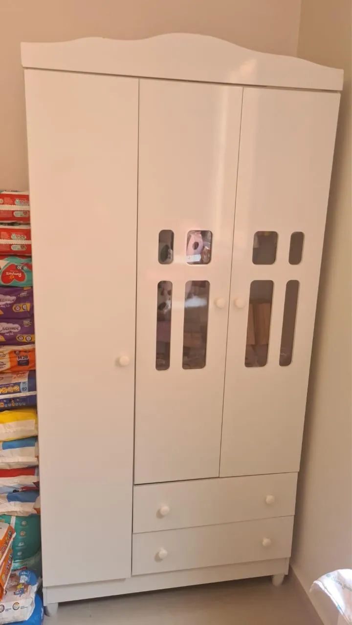 Vendo guarda roupa infantil 