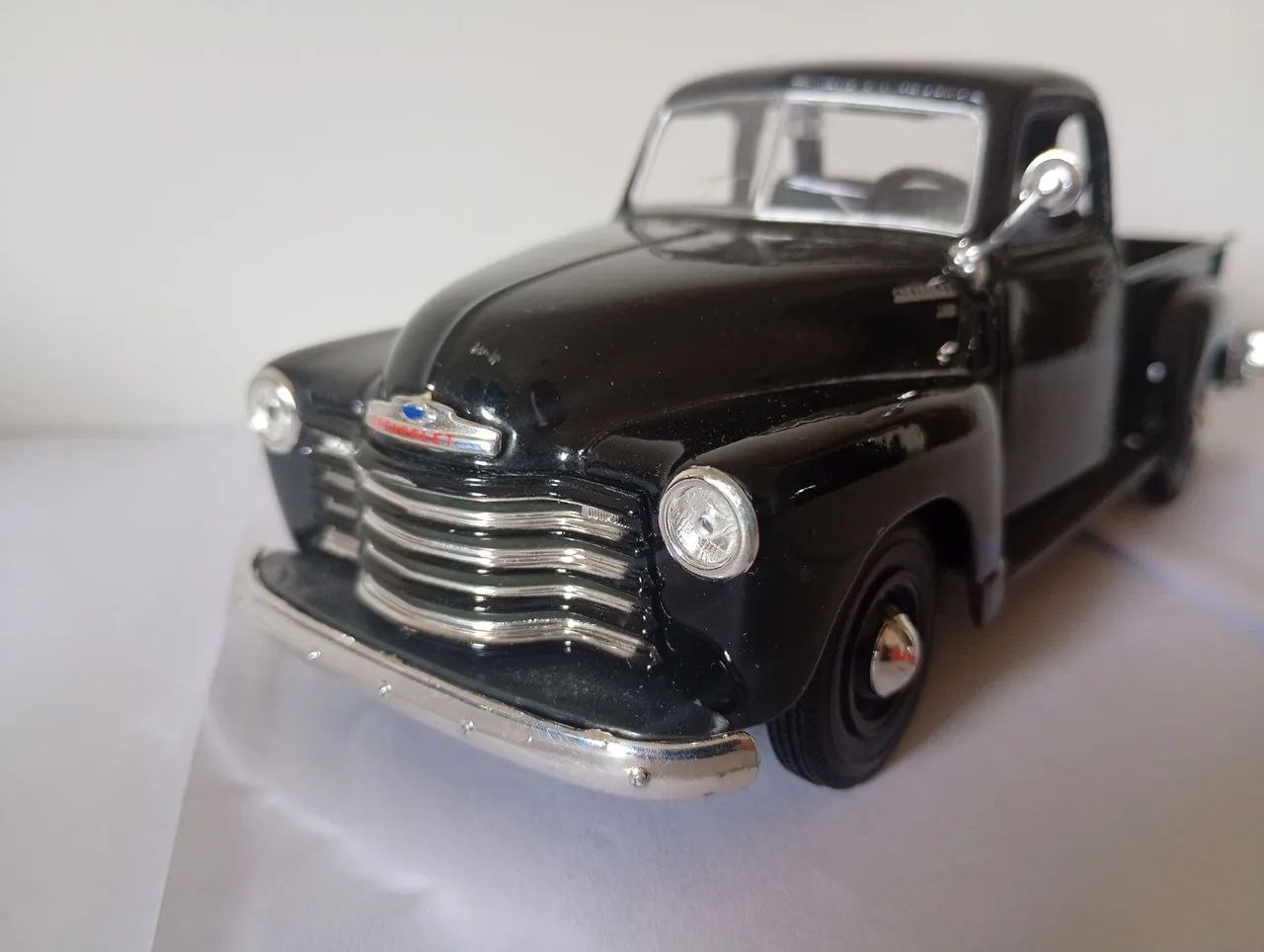 Maisto - Miniatura Picape Chevrolet 3100 - Foto 2