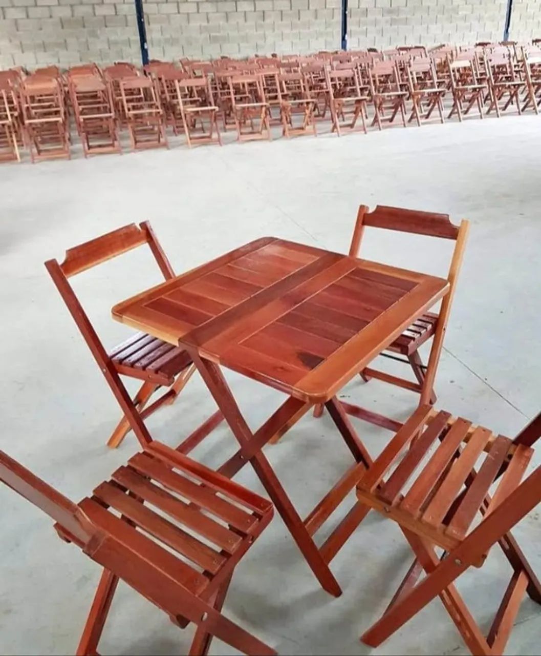 Jogo de mesa e cadeira 