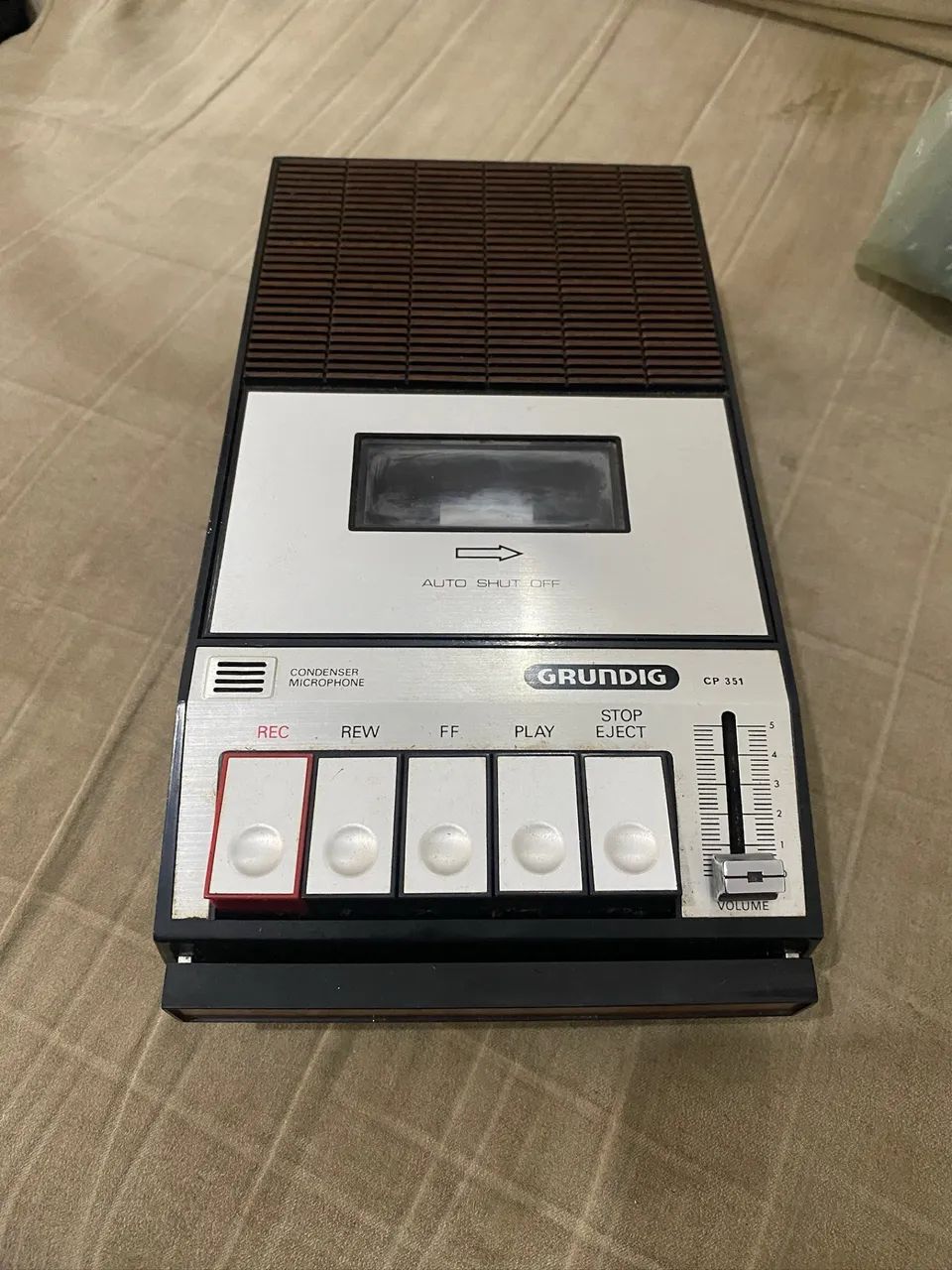 Gravador de voz grundig