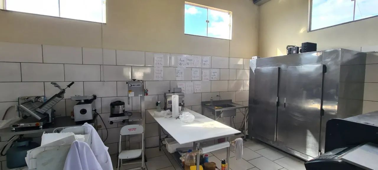 Ponto comercial/Loja/Box para venda com 250 metros quadrados com 2 quartos - Foto 3