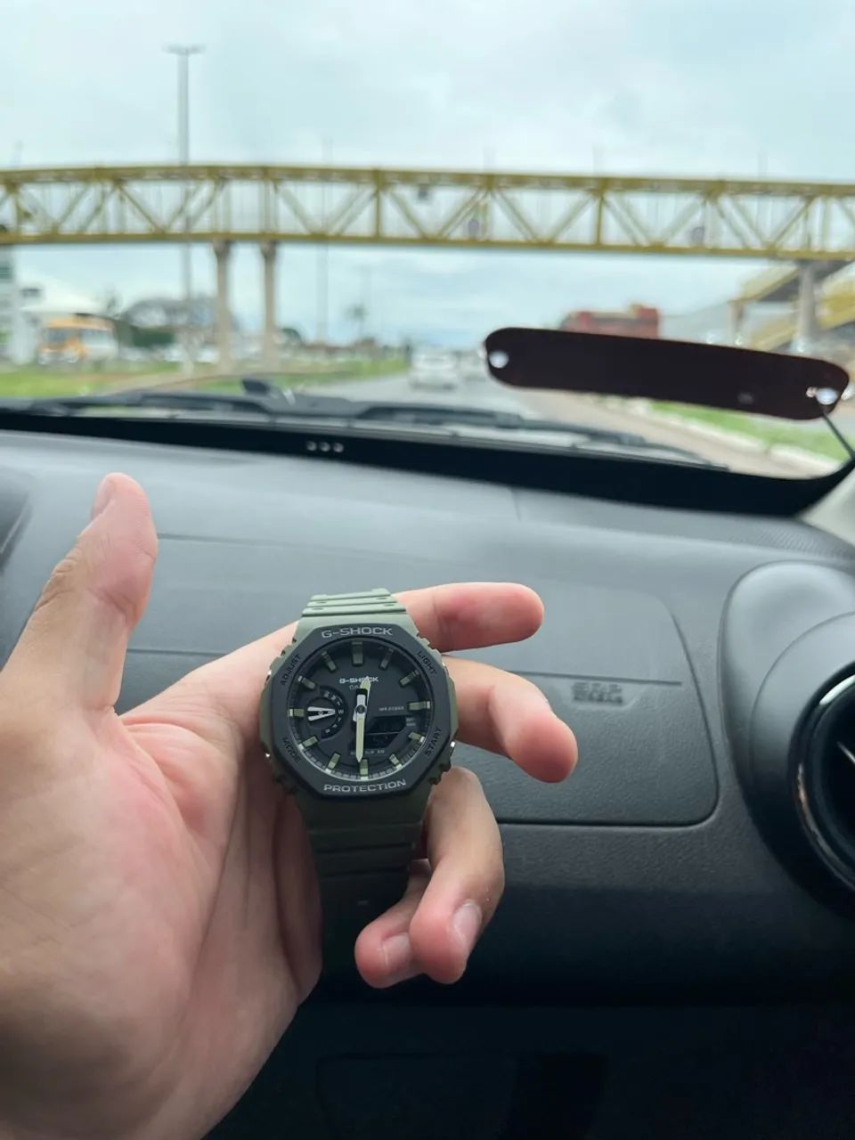 Casio G-SHOCK GA-2110SU
