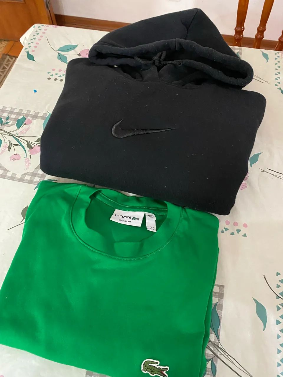 Blusa e camiseta valor 100,00 