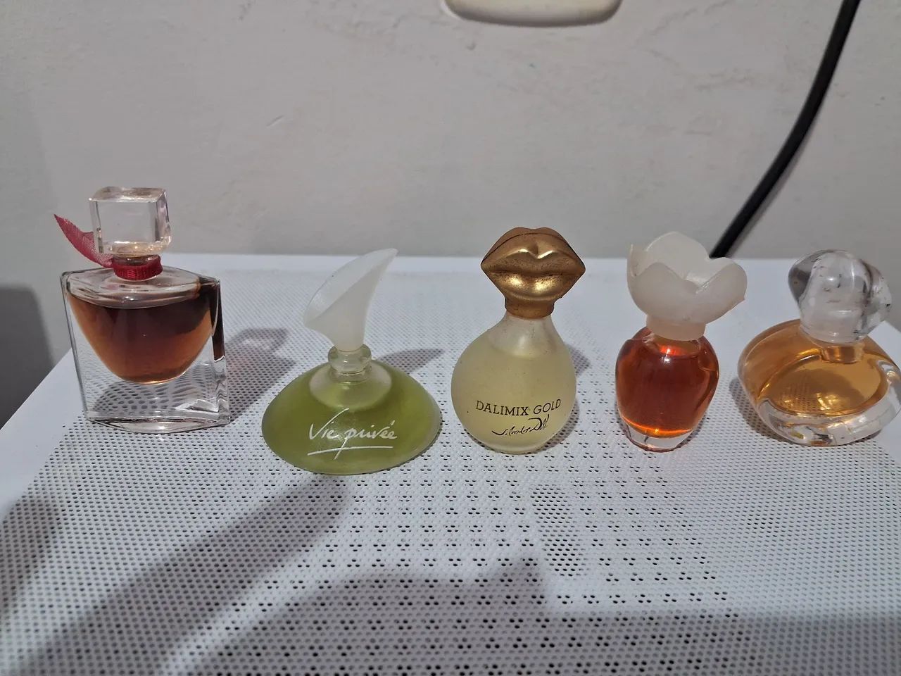 Lote de miniaturas de perfumes sem caixinhas 
