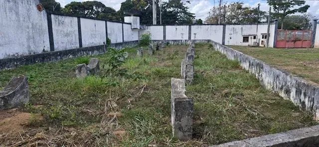 ÁREA 960,08 M² GALPÃO E PRÉDIO 300 M² 02 SALAS E 02 BANHEIROS - Foto 5
