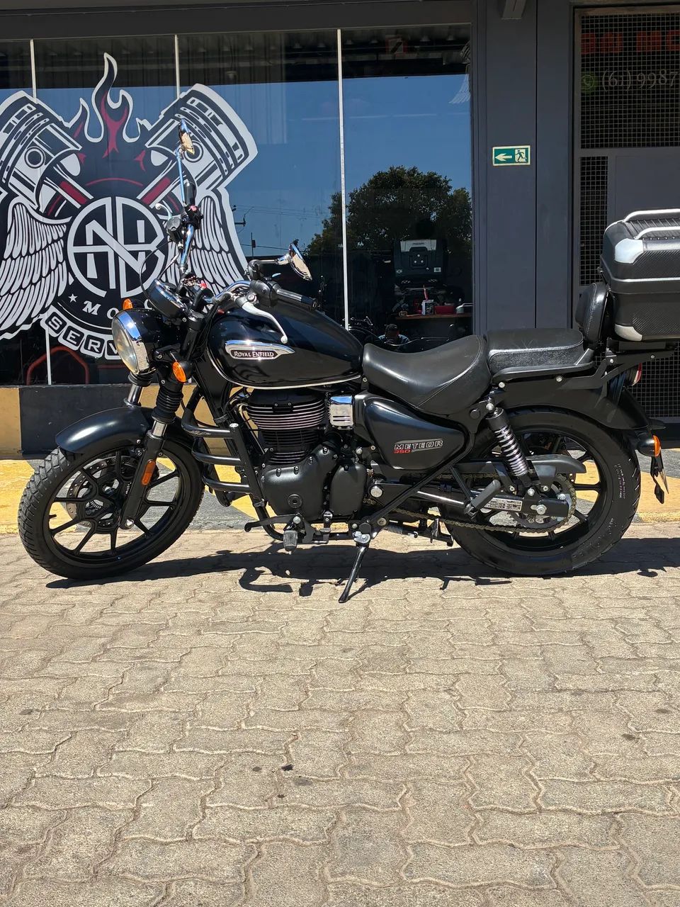 Meteor 350 stellar black 