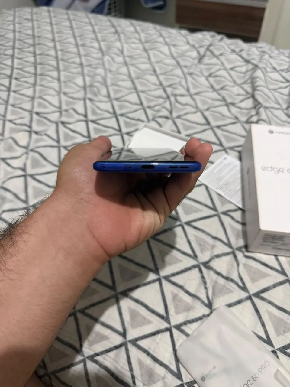 Moto Edge 60 pro  - Foto 2