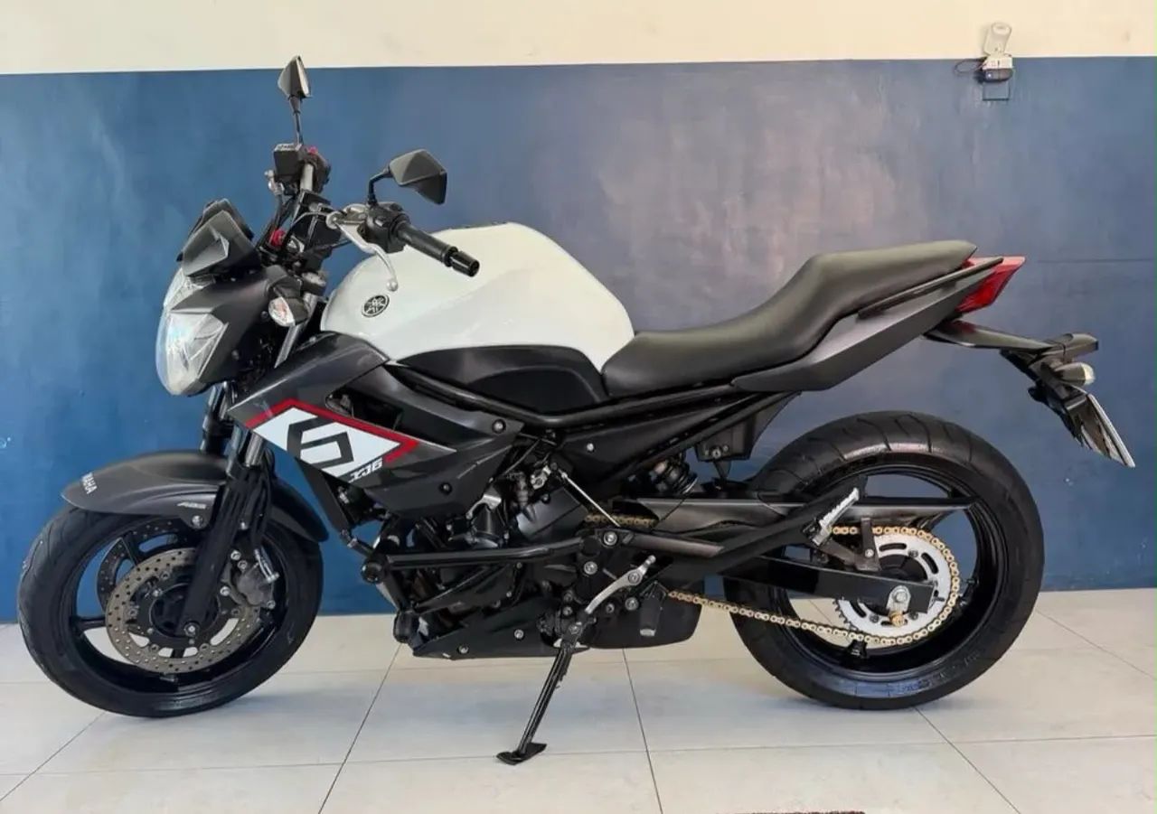 XJ6 N