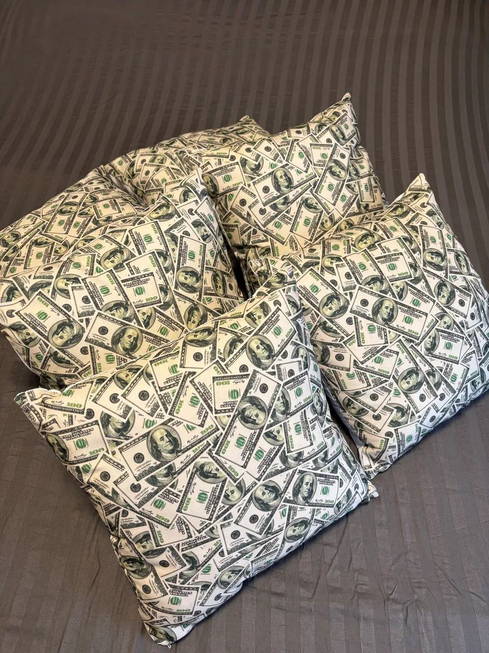 Kit 6 Almofadas 30x30 Capa Dólar e Enchimento - Foto 2