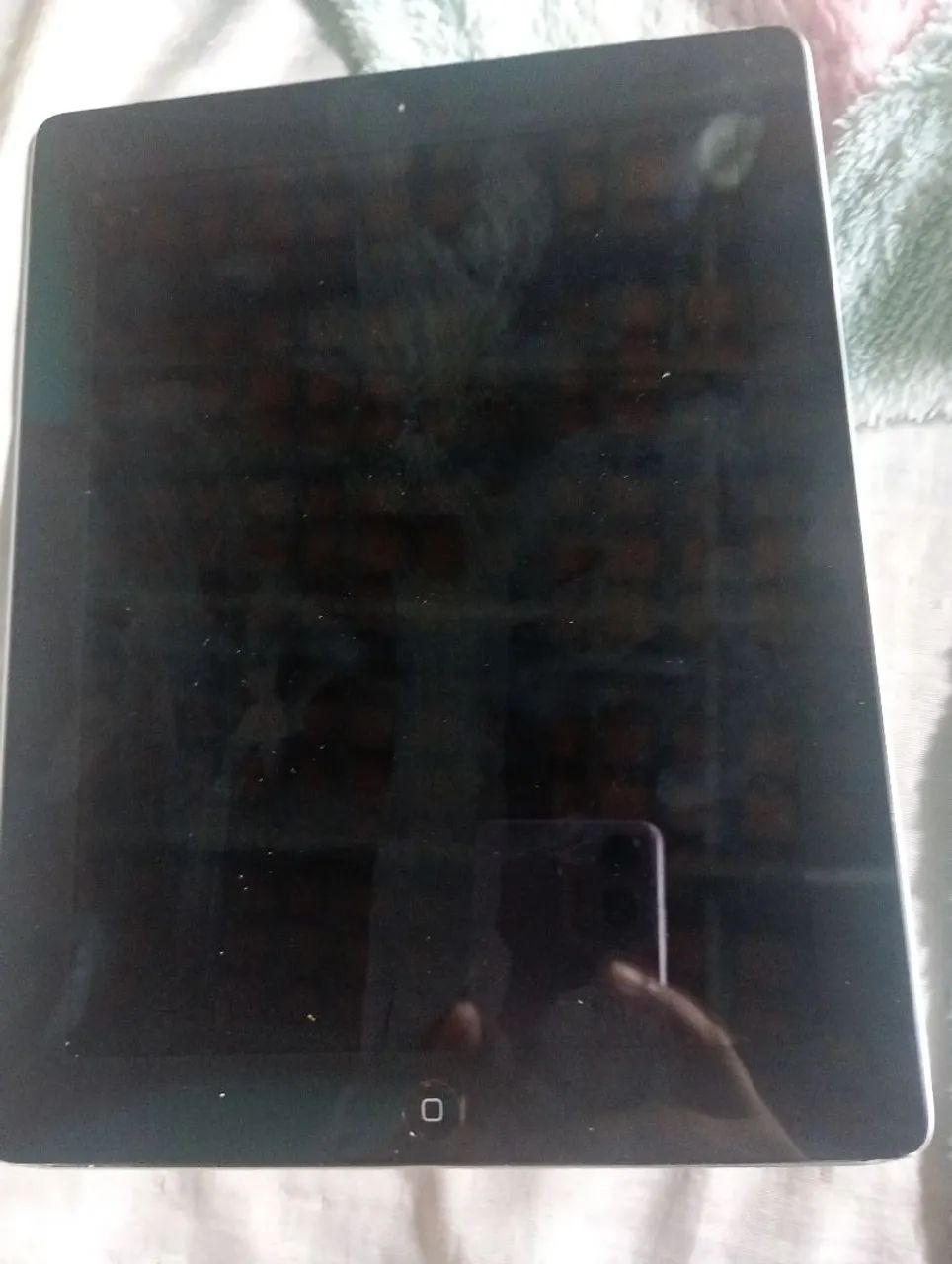 iPad 16 GB sem carregador modelo antigo em perfeito estado  - Foto 2