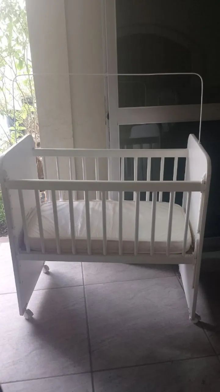 Vende-se mini berço 