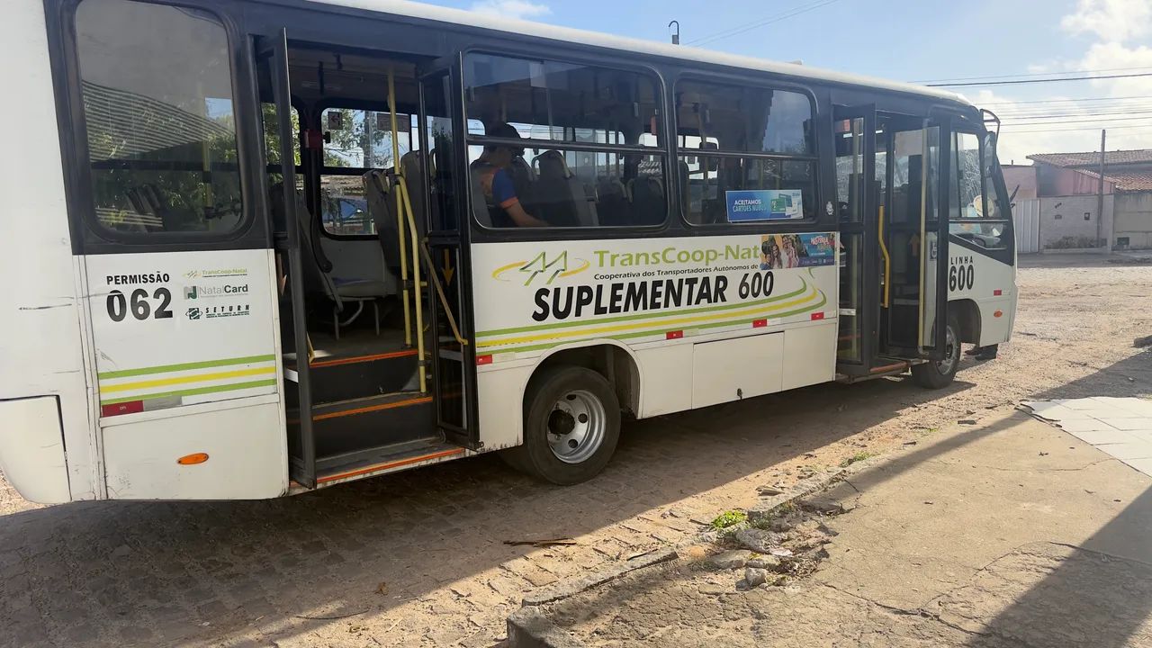 Micro ônibus extra motor comis  - Foto 4