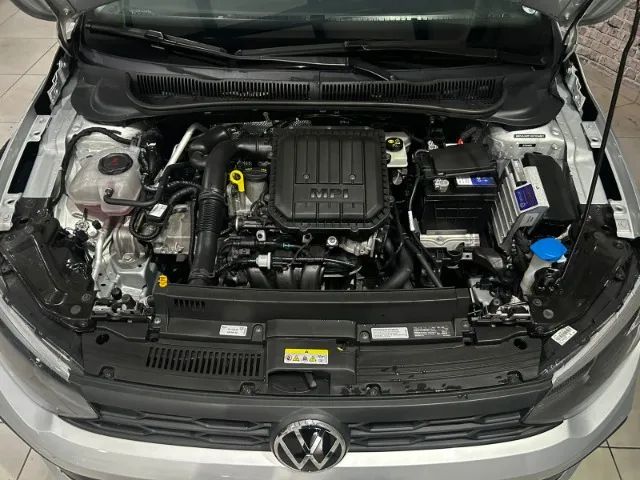 Volkswagen Polo Track 1.0 Flex 12V 5p, foto 5 de 14