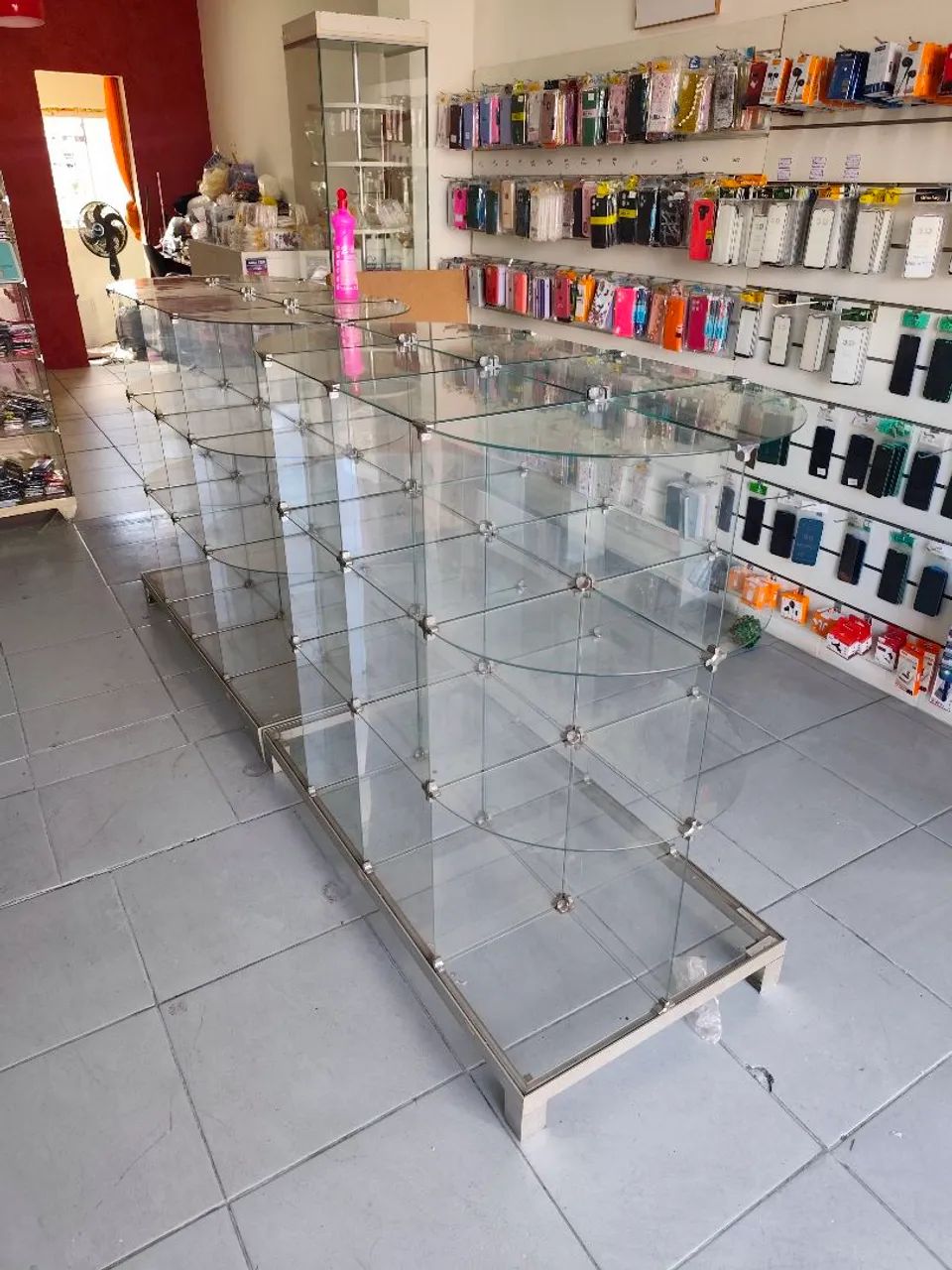 Oportunidade desafio 4 vitrine mais um kit com três espelho - Foto 4