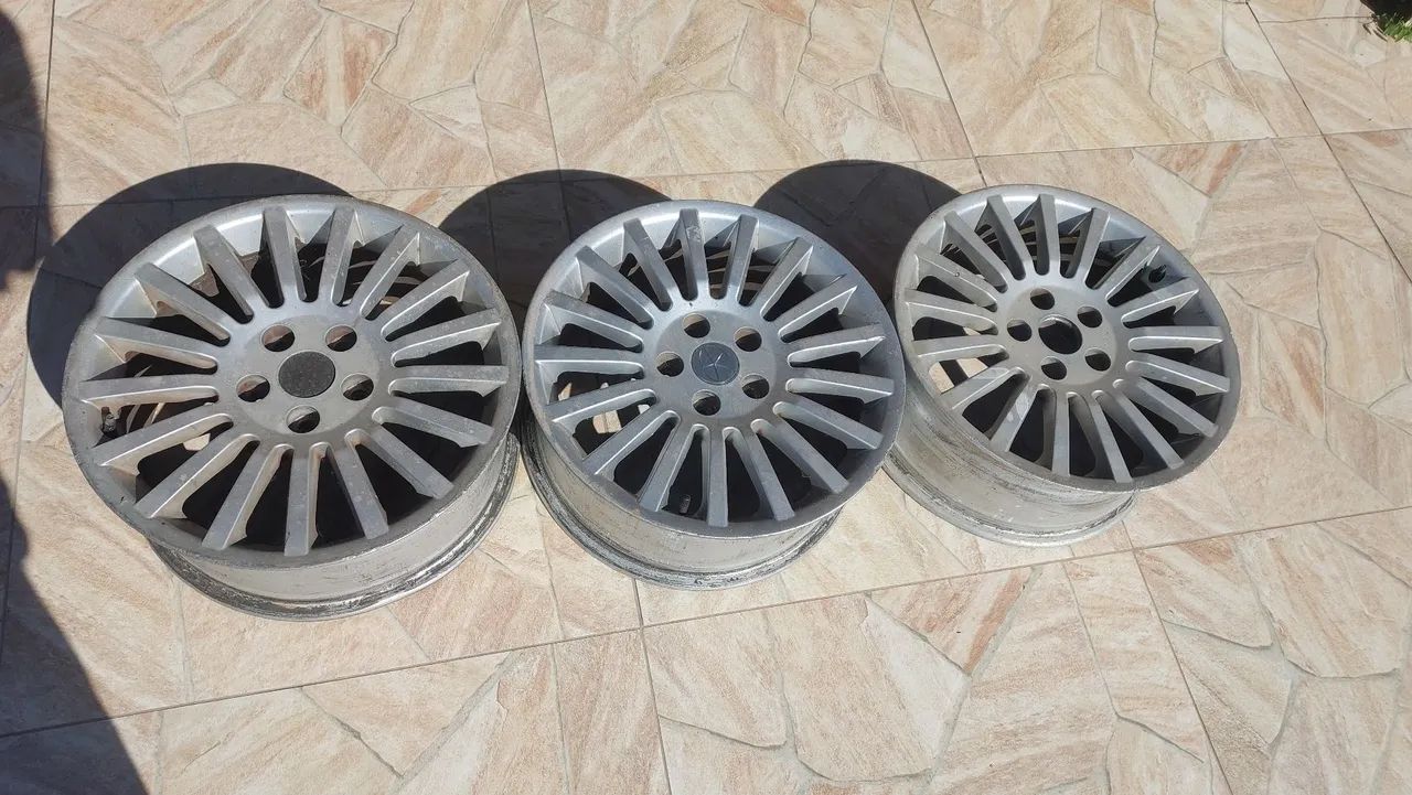 Cj 4 rodas carro Jac J5 aro 17 original  - Foto 3