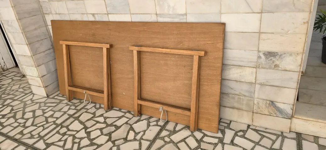 Mesa com cavalete