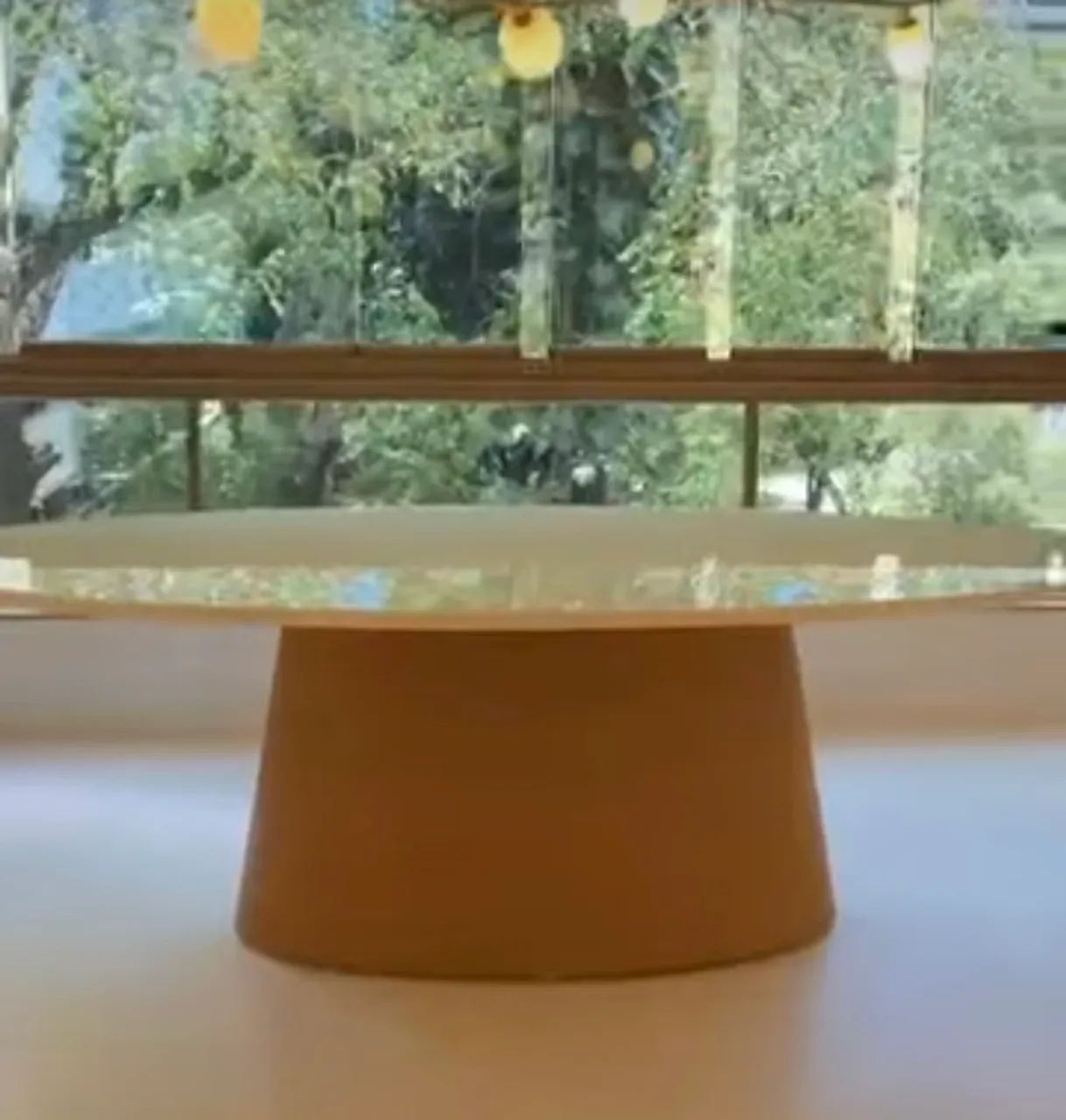 Mesa de jantar 1.80x0.90 que valoriza seu ambiente.