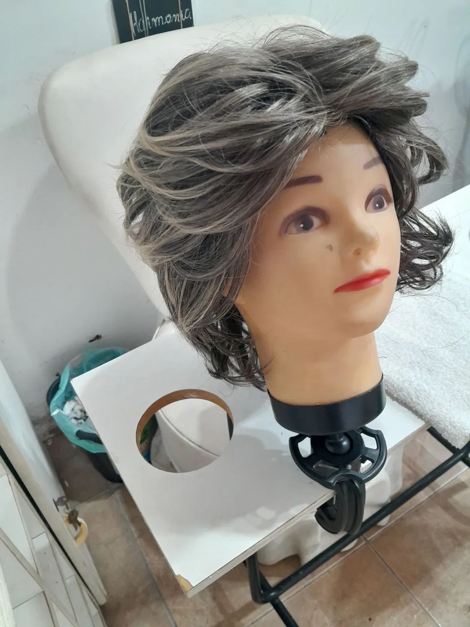 Linda Peruca com mechas
