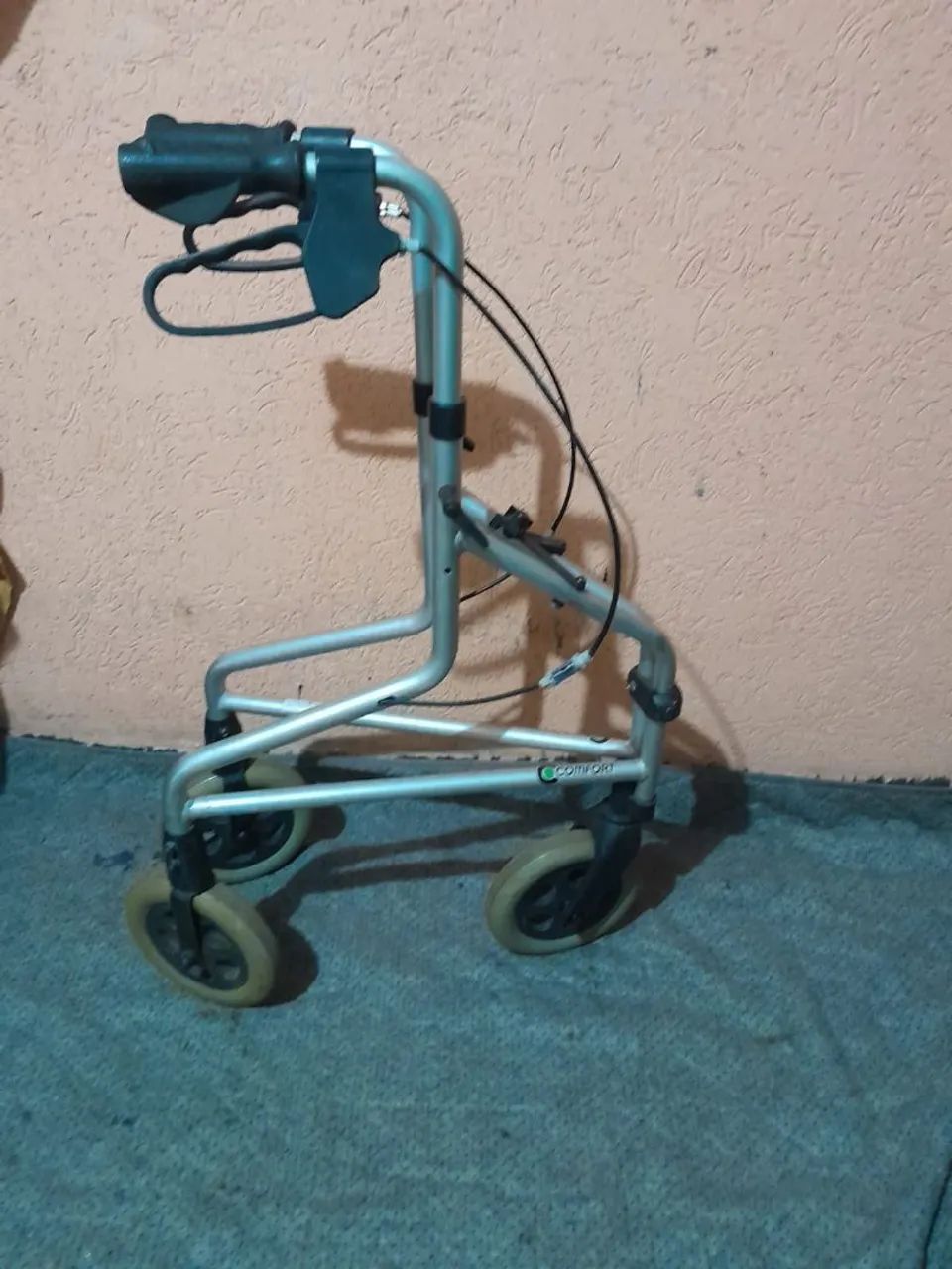 Andador de rodinha  - Foto 3