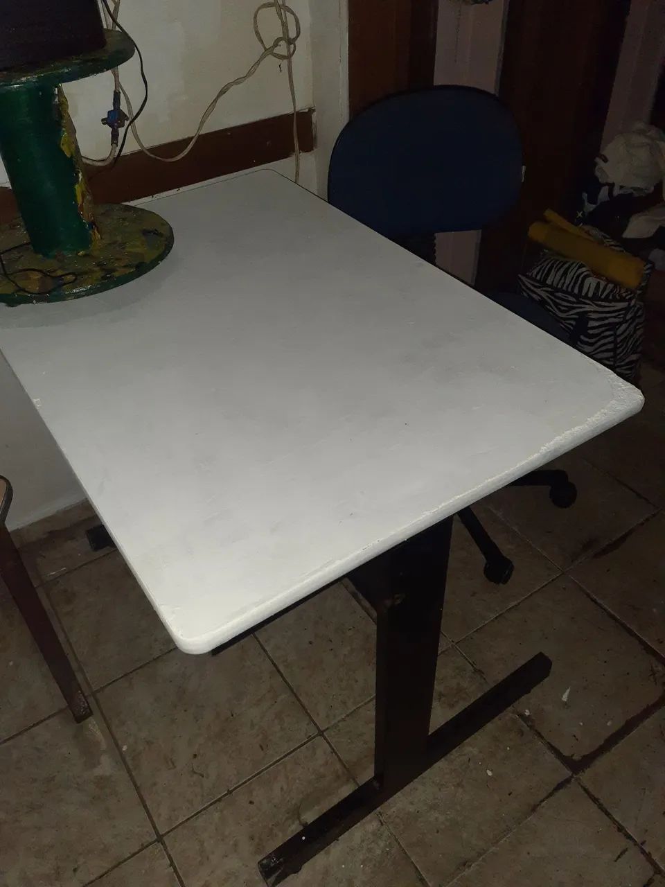 Mesa de computador c/ cadeira giratoria446520420393953283
