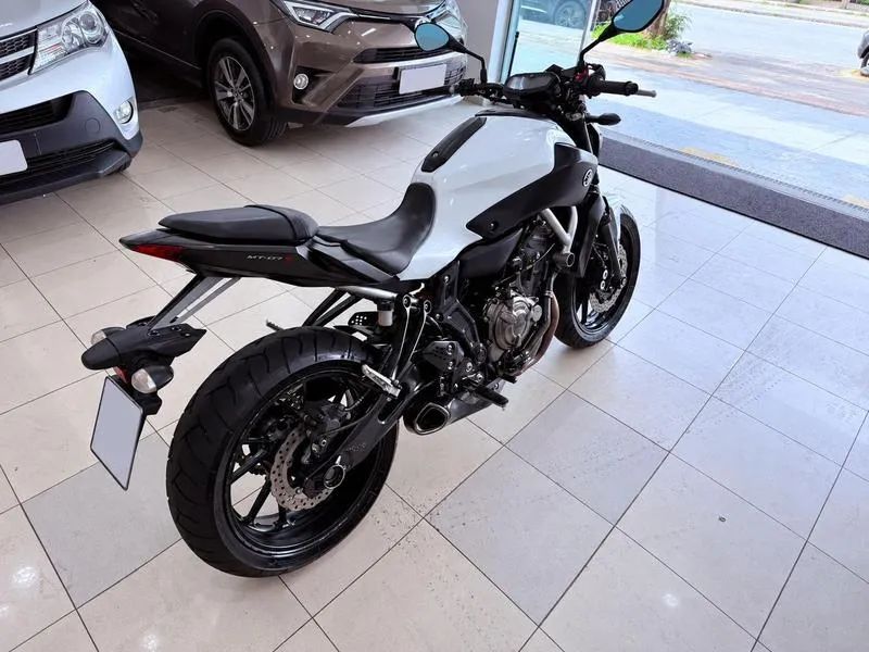 YAMAHA MT07 ABS 2016 - Foto 5