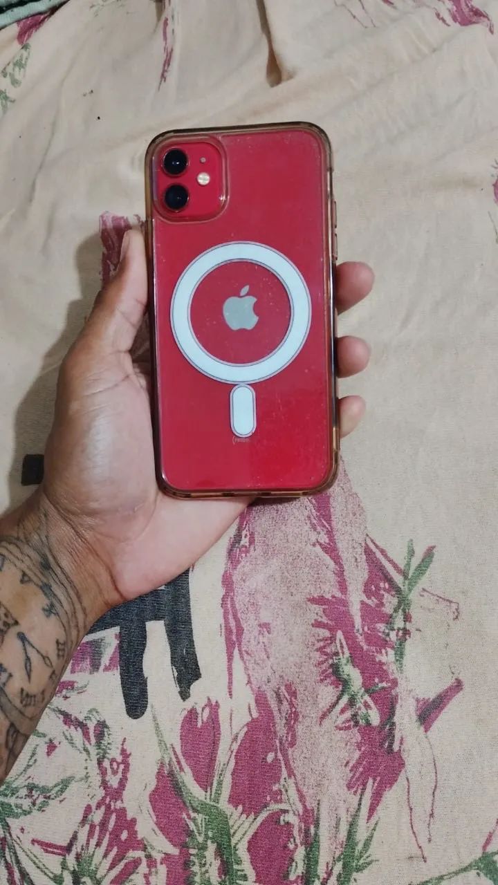 iPhone 11 vermelho  - Foto 3