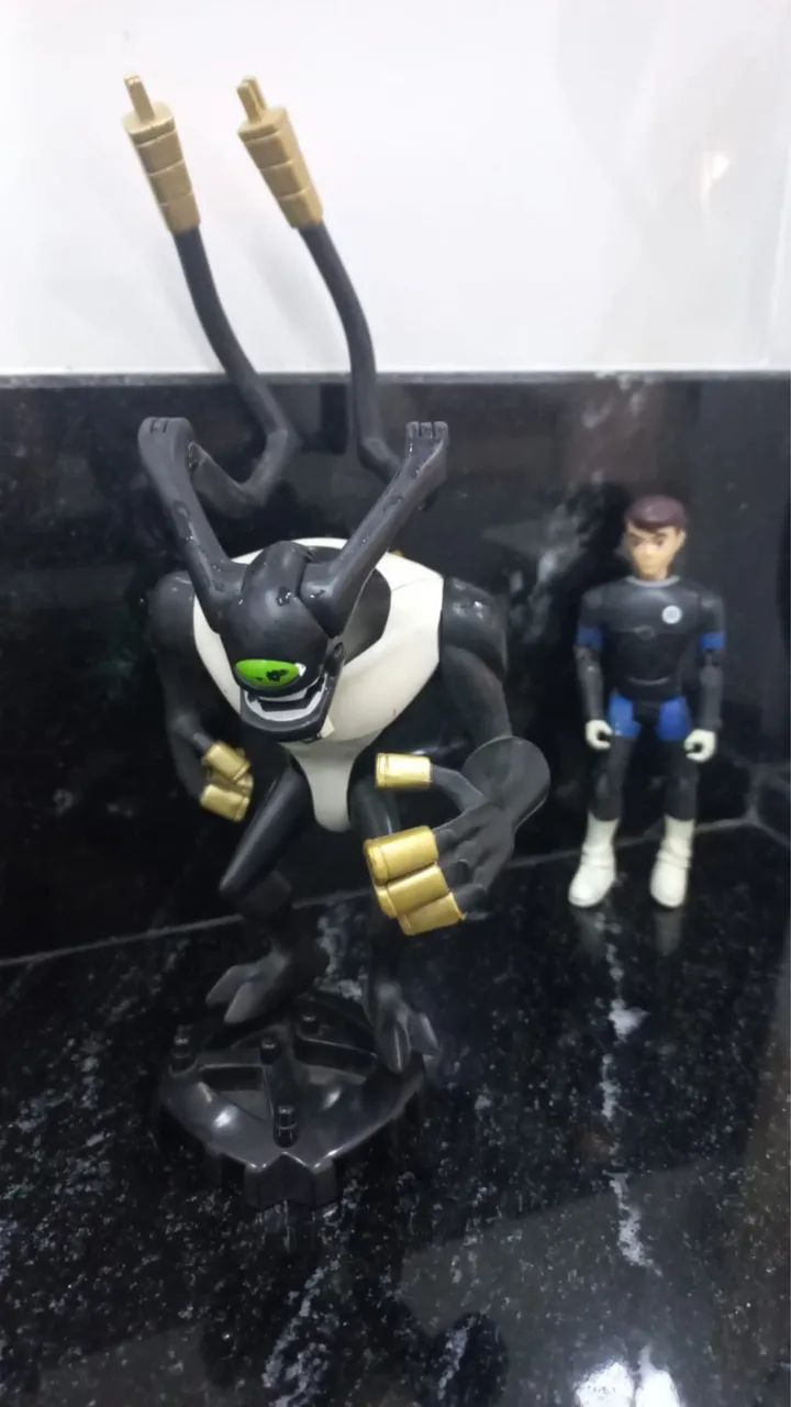 Kit bonecos Ben 10 - Foto 3