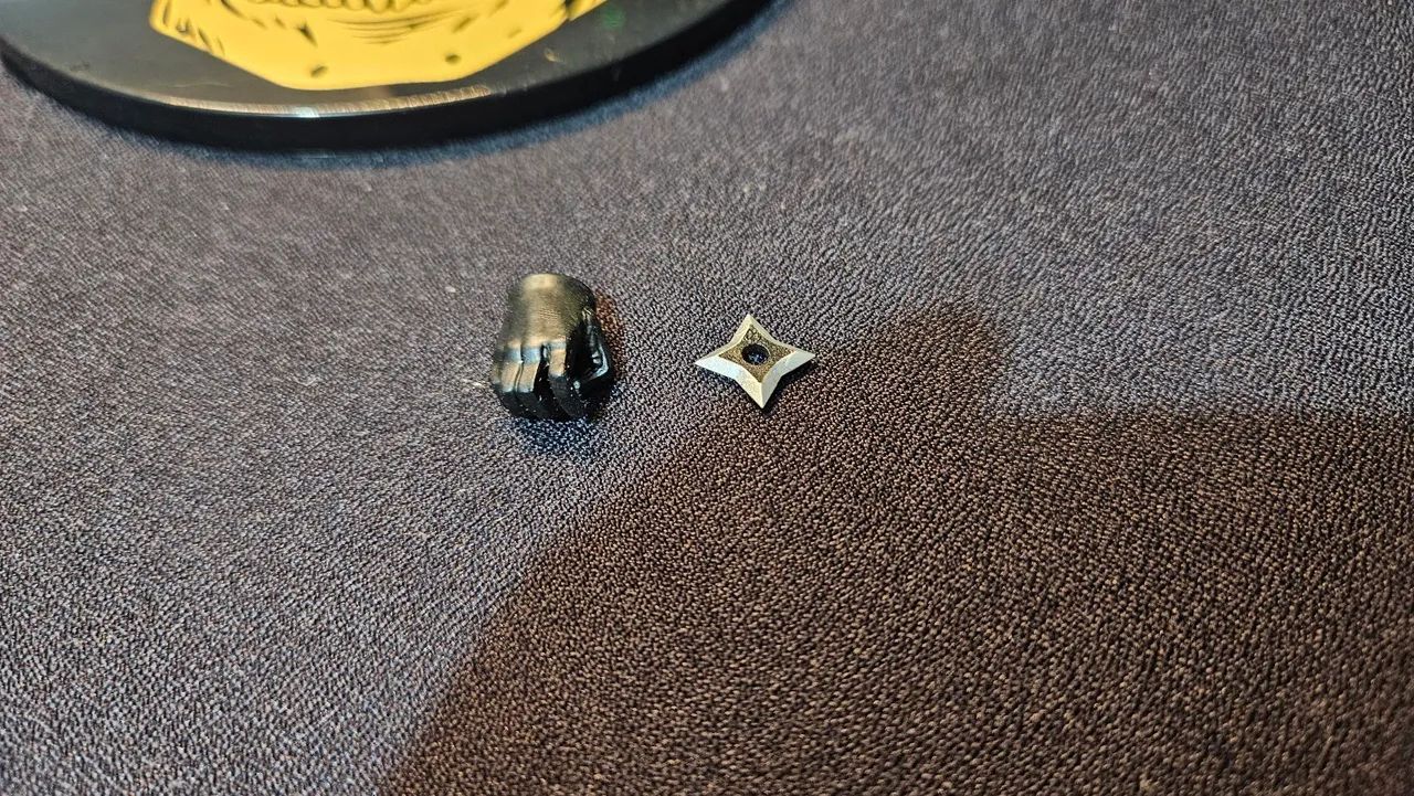 Mezco Ninja Gold Skull - Foto 5