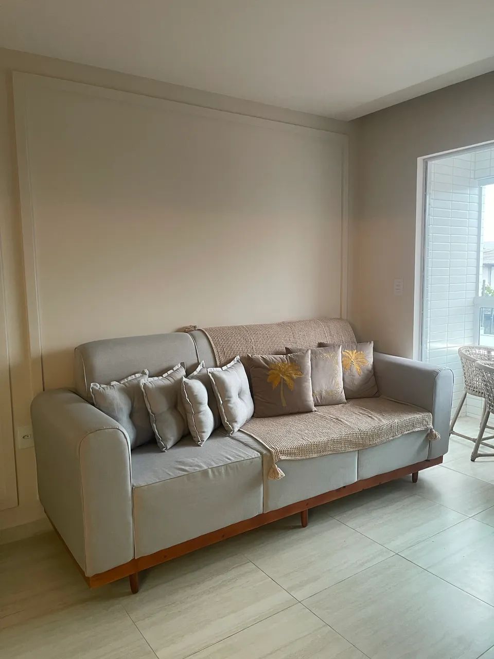 Sofá em linho 2,40cm de comprimento com 90cm de largura - Foto 2