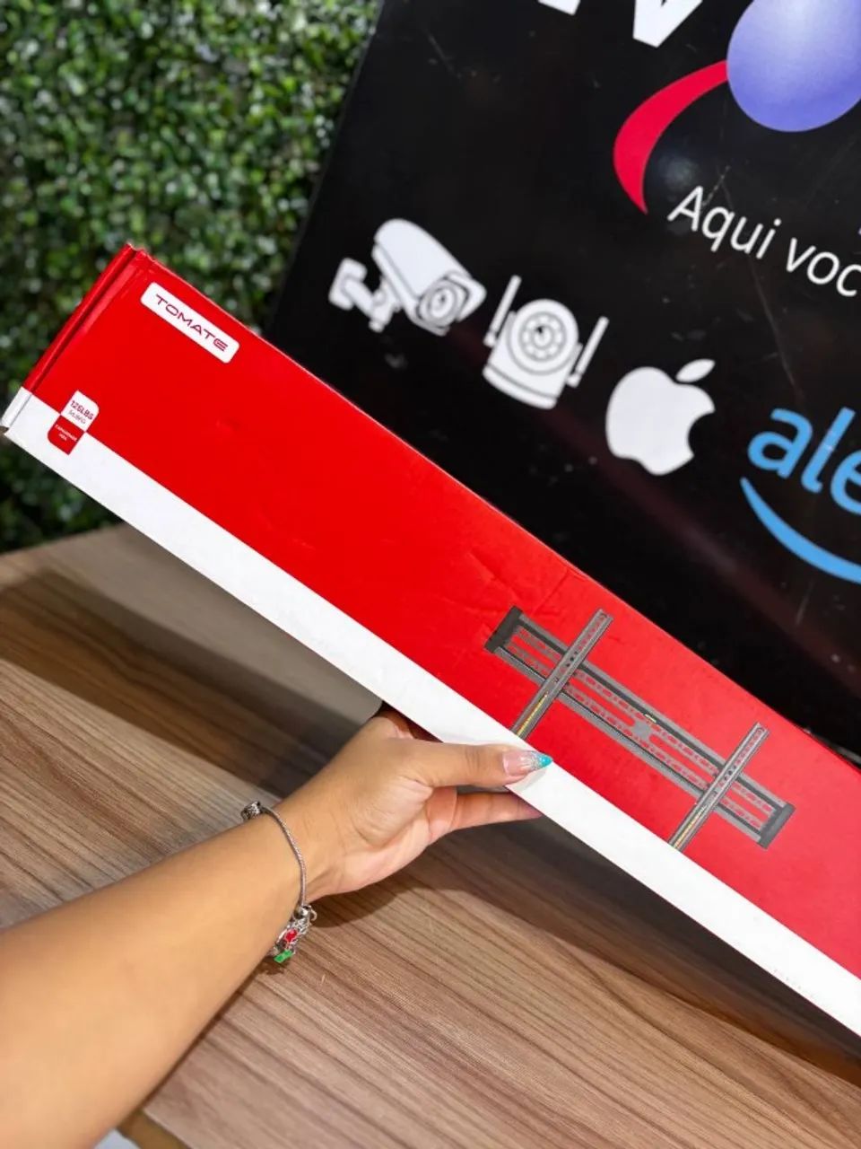 Suporte Articulado para TV de 55 a 75 Polegadas MT-29 TOMATE